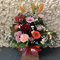 Florist choice gift box include single rose 